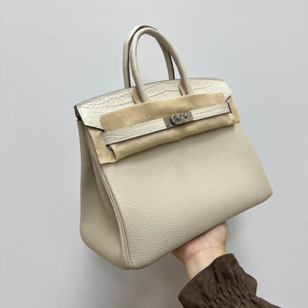 Hermes Touch Birkin 25CM Bag In Craie Togo and Matte Alligator Crocodile Leather